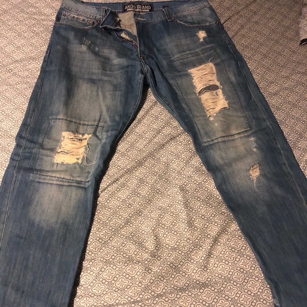 Akoo jeans